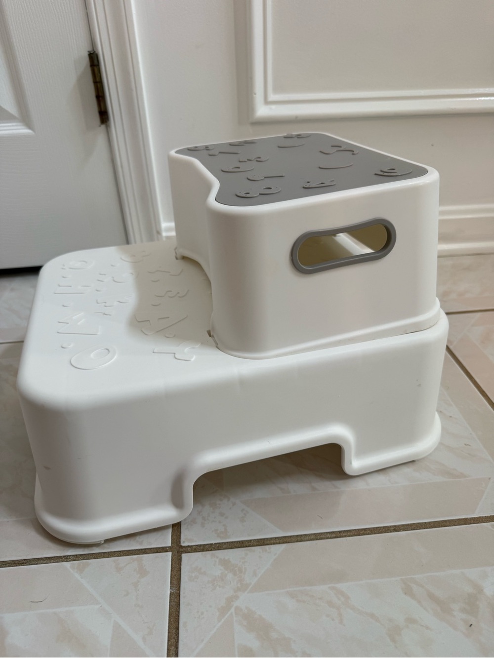 White Two-Step Plastic Kids Stool with Gray Top - Like New
